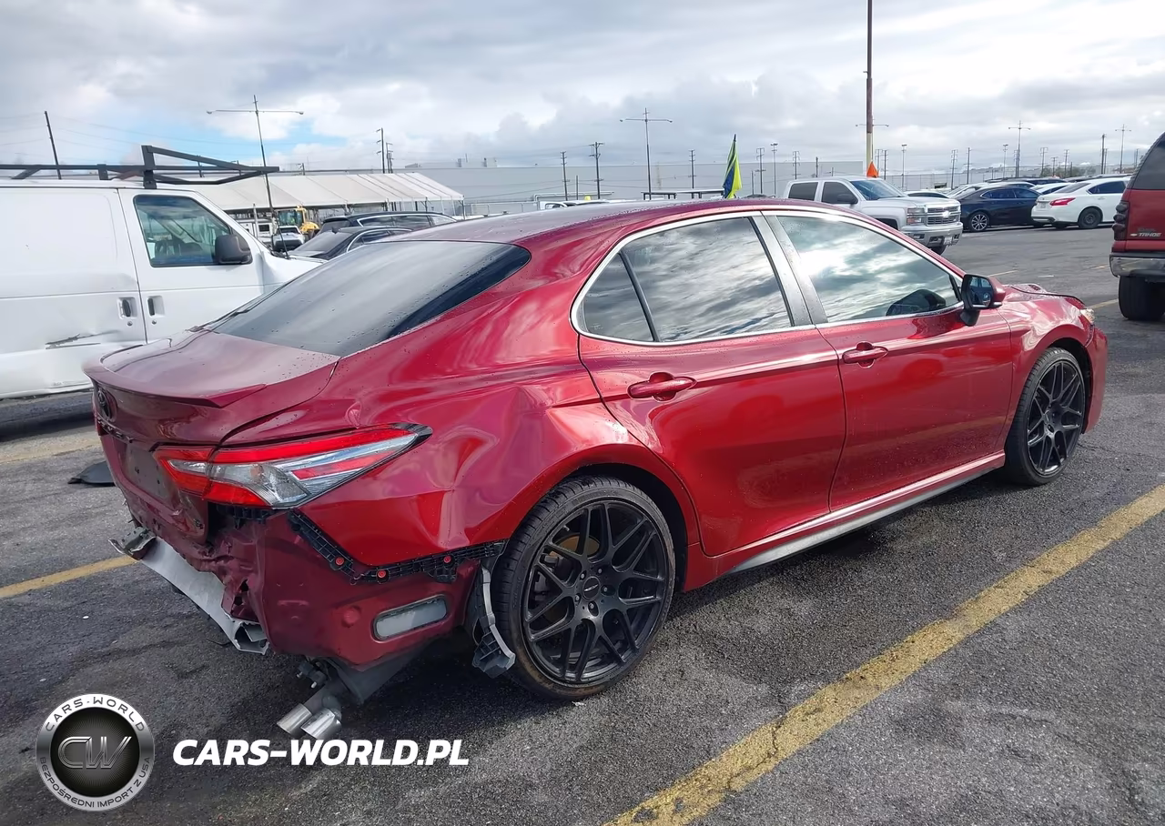 2018 Toyota Camry Se VIN:4T1B11HK6JU600254 - 4