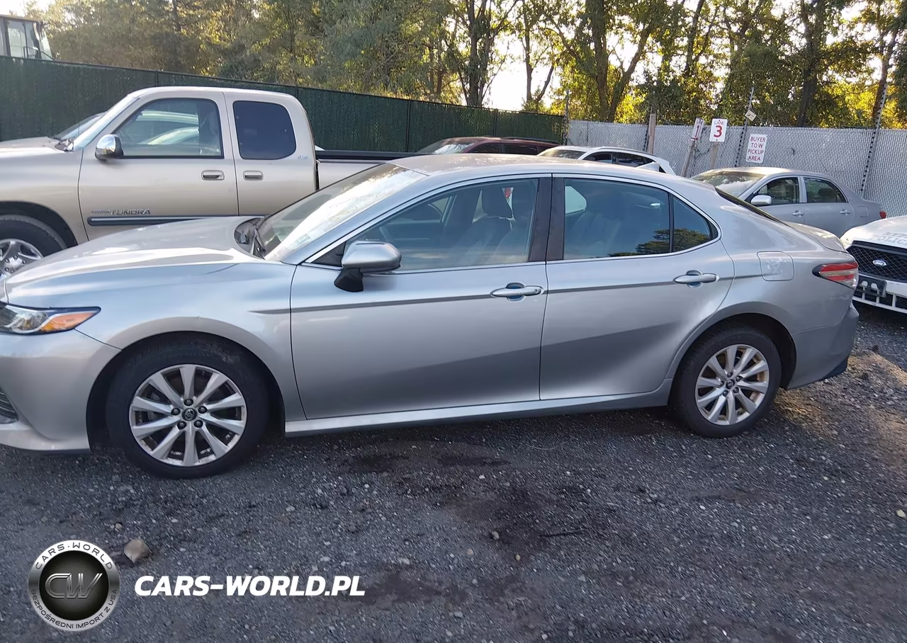 2019 Toyota Camry Le VIN:4T1B11HK5KU290096 - 14