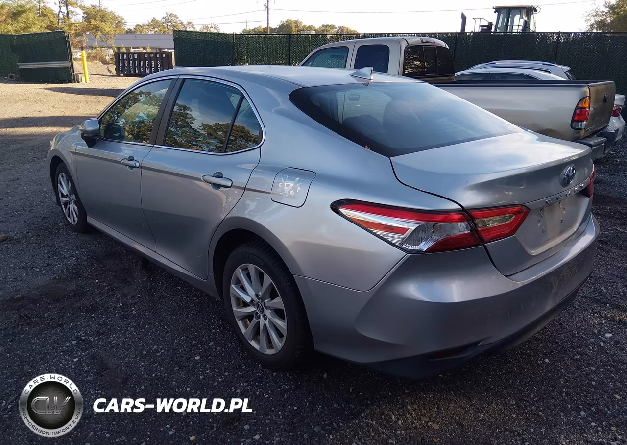 2019 Toyota Camry Le VIN:4T1B11HK5KU290096 - 3