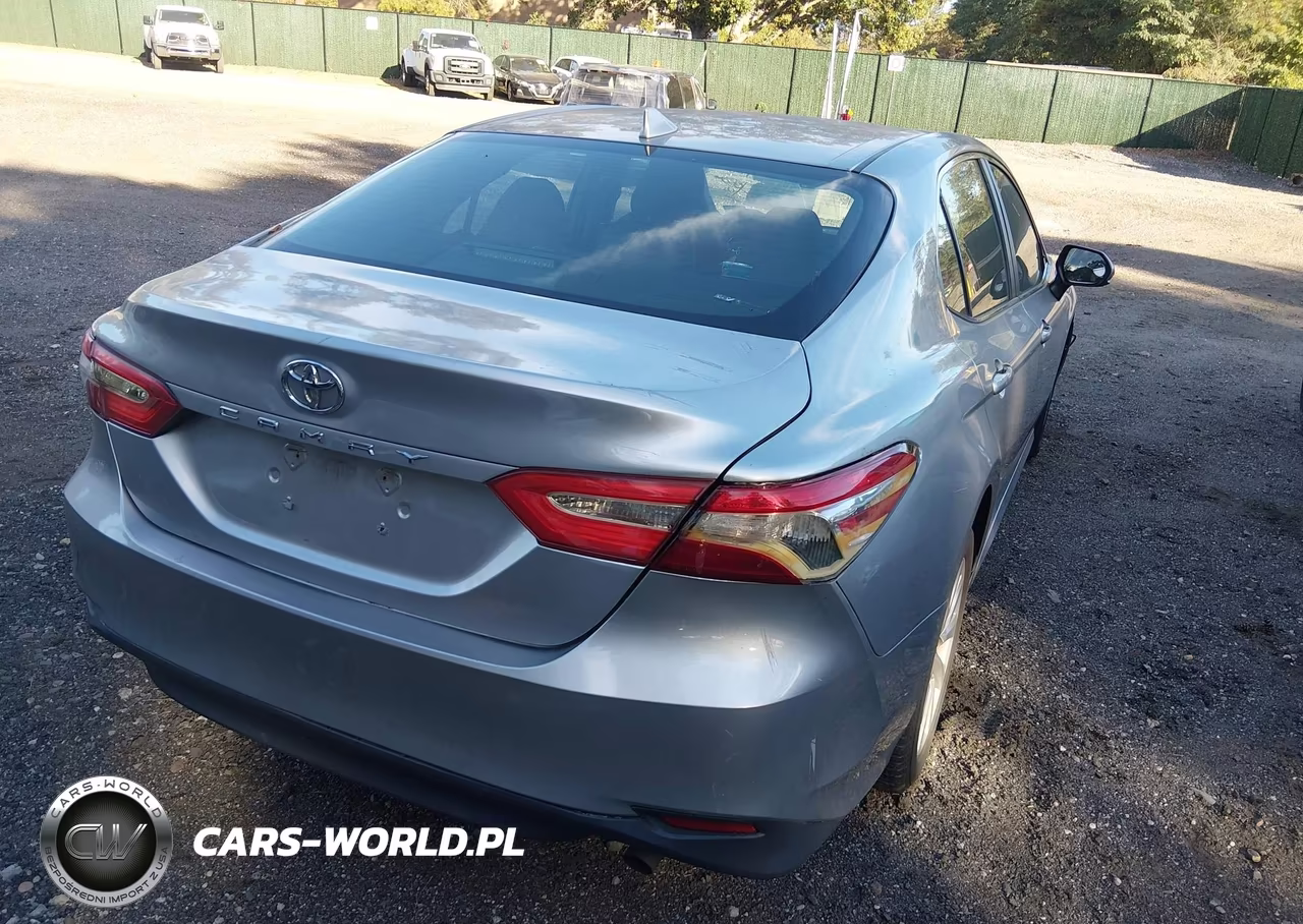 2019 Toyota Camry Le VIN:4T1B11HK5KU290096 - 4