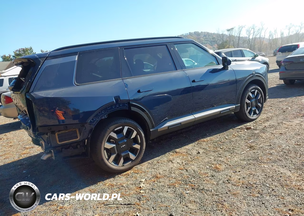 2027 Kia Telluride S VIN:5XYPEES11VG046618 - 4