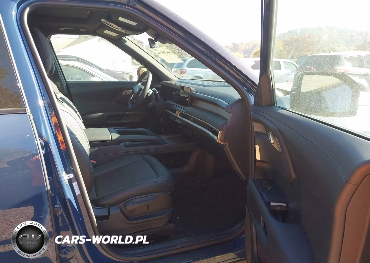 2027 Kia Telluride S VIN:5XYPEES11VG046618 - 5