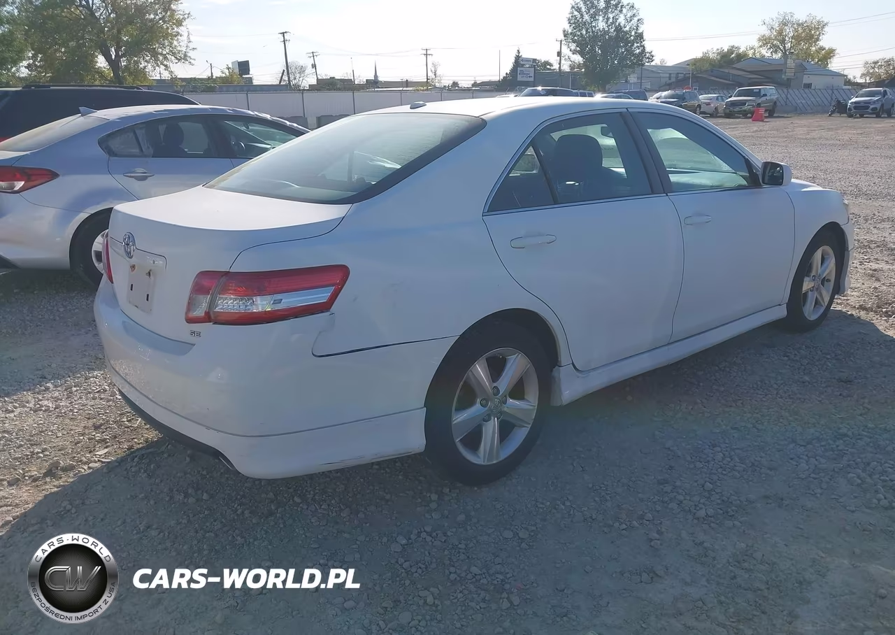 2010 Toyota Camry Se VIN:4T1BF3EK4AU534949 - 4