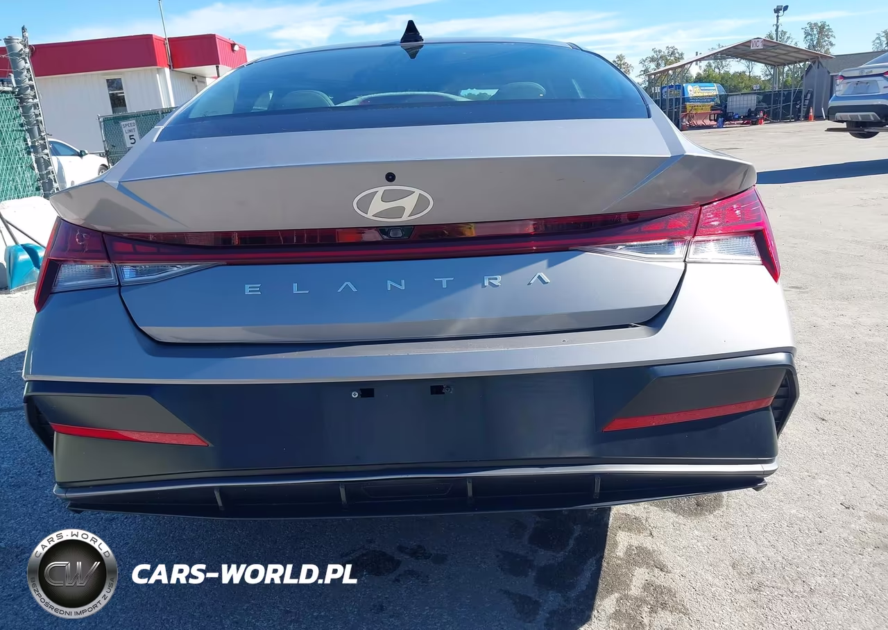 2025 Hyundai Elantra Sel Convenience VIN:KMHLS4DG2SU018013 - 17