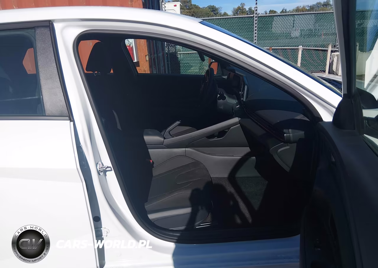 2026 Hyundai Elantra Sel Sport VIN:KMHLM4DG2TU243978 - 5
