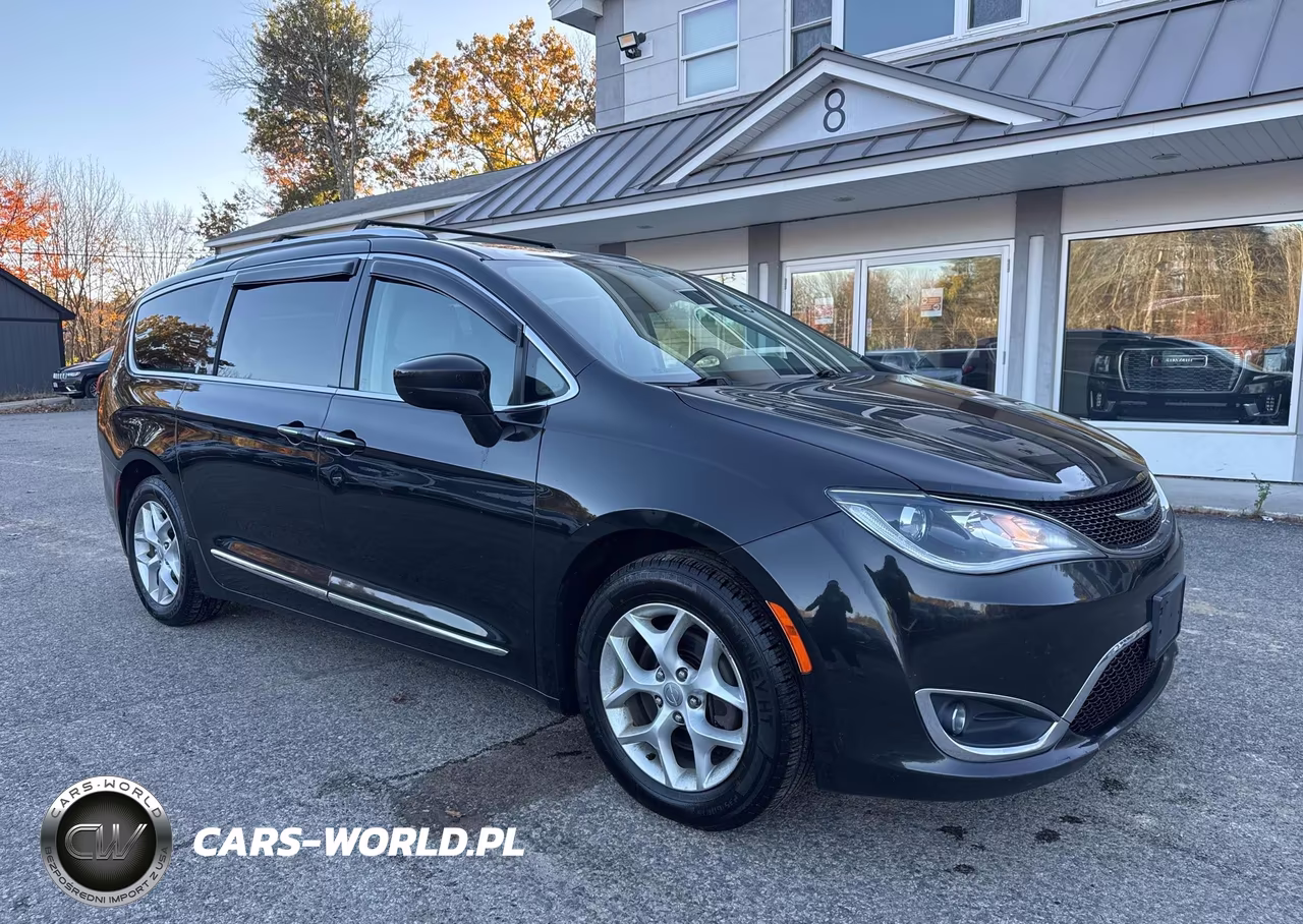 2018 Chrysler Pacifica Touring L – zdjęcie 1 z 10
