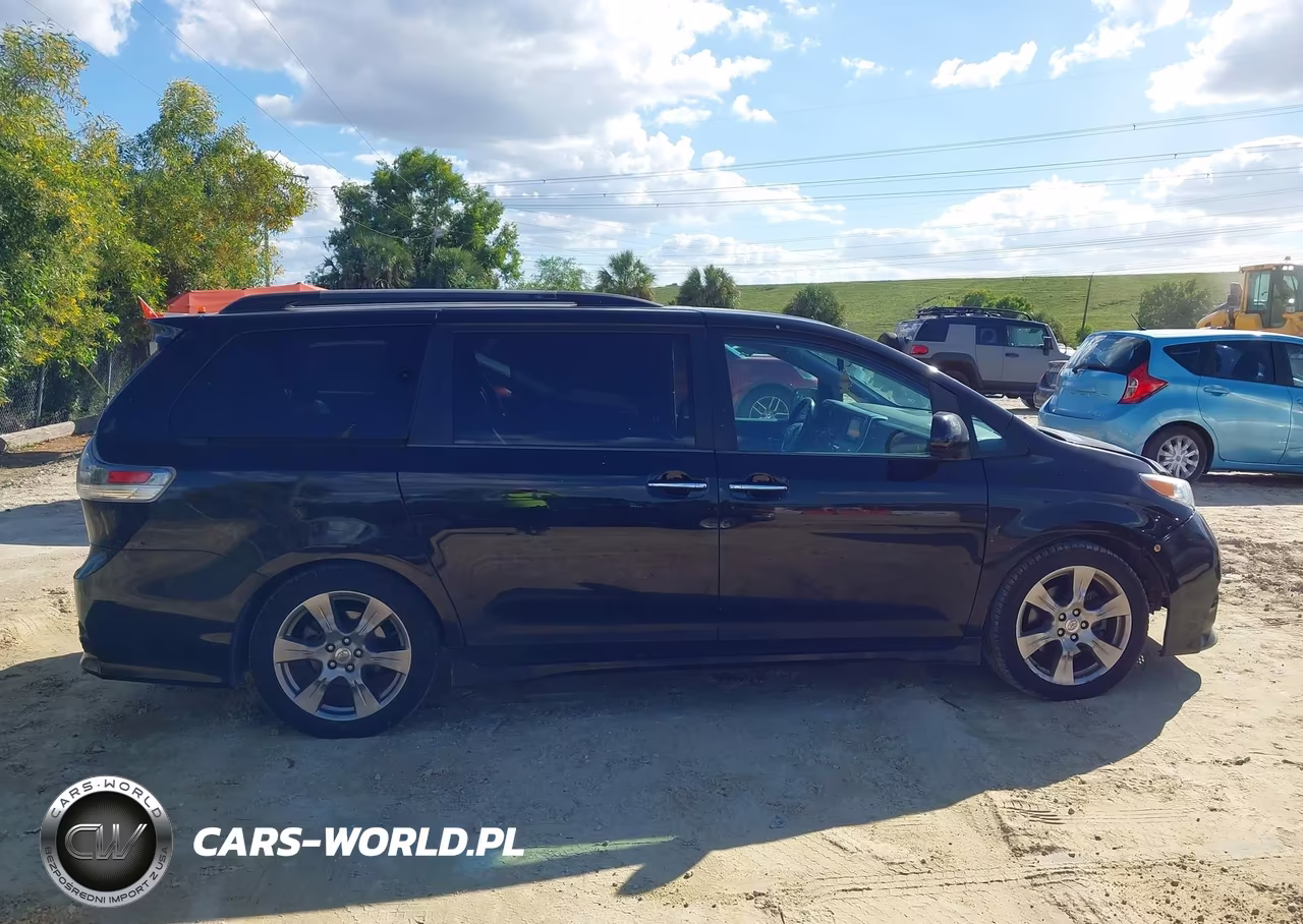 2015 Toyota Sienna Se 8 Passenger VIN:5TDXK3DC7FS552888 - 13