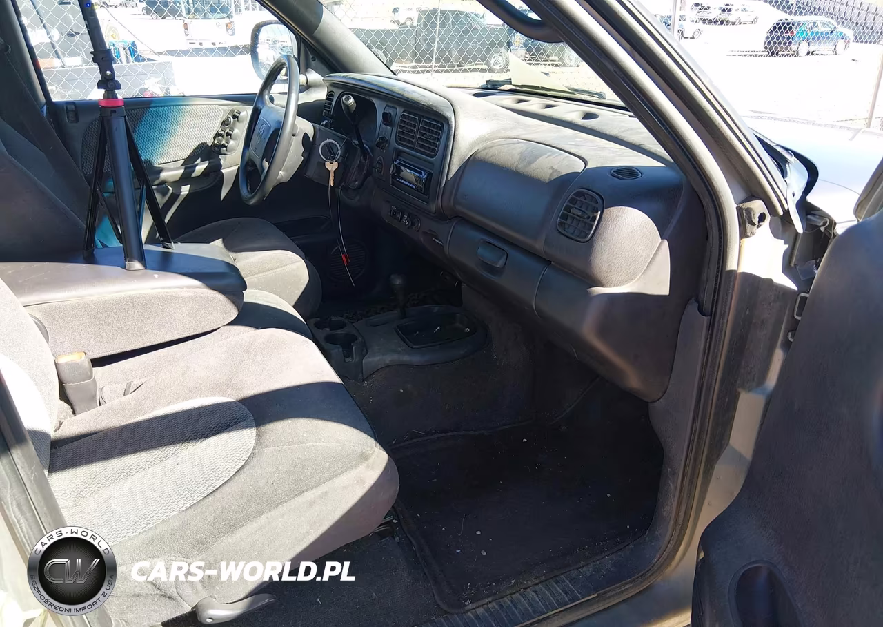 2000 Dodge Durango VIN:1B4HS28Z4YF301050 - 5