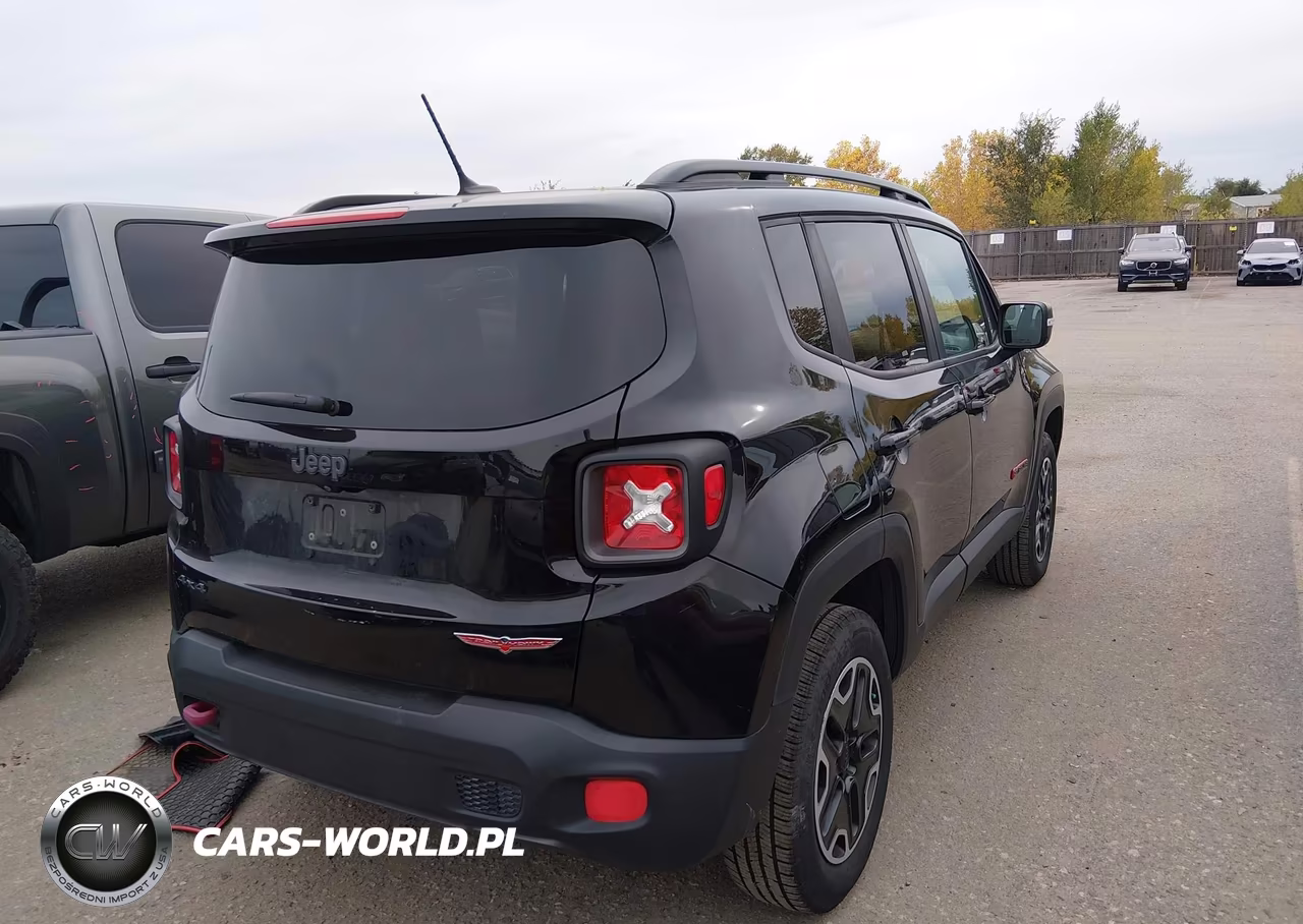 2017 Jeep Renegade Trailhawk 4X4 VIN:ZACCJBCB3HPG68111 - 4