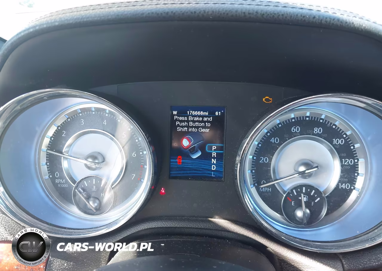 2012 Chrysler 300 Limited VIN:2C3CCACG5CH216255 - 7