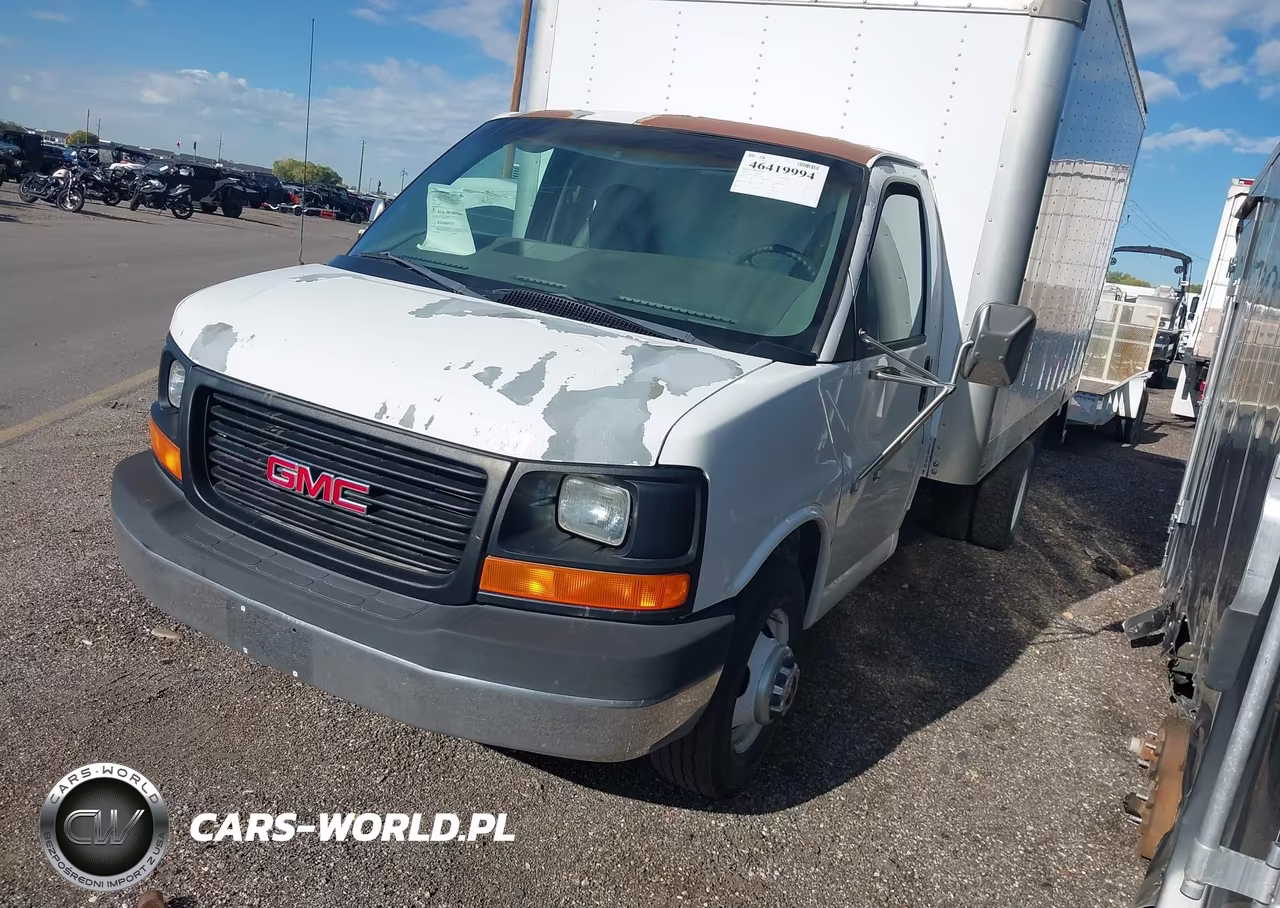 2003 GMC Savana Cutaway Standard W-C7A VIN:1GDHG31U831122553 - 2