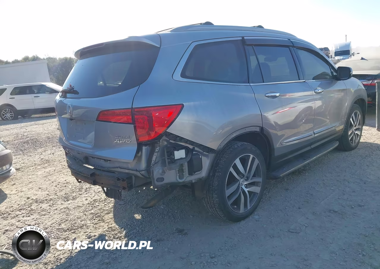 2017 Honda Pilot Elite VIN:5FNYF6H00HB035403 - 4