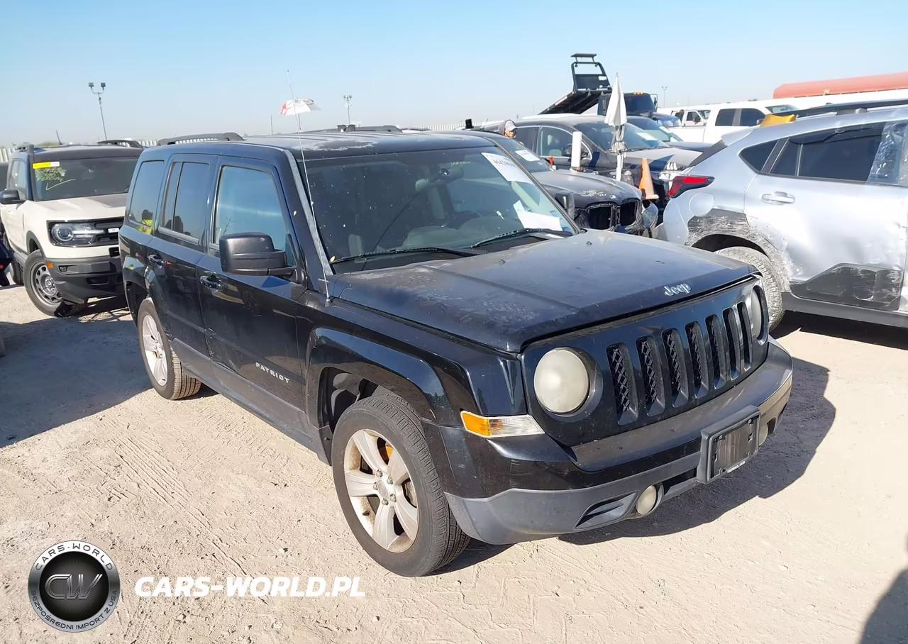 2014 Jeep Patriot Latitude – zdjęcie 1 z 13