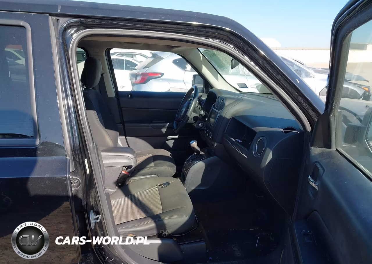 2014 Jeep Patriot Latitude VIN:1C4NJPFB6ED732282 - 5