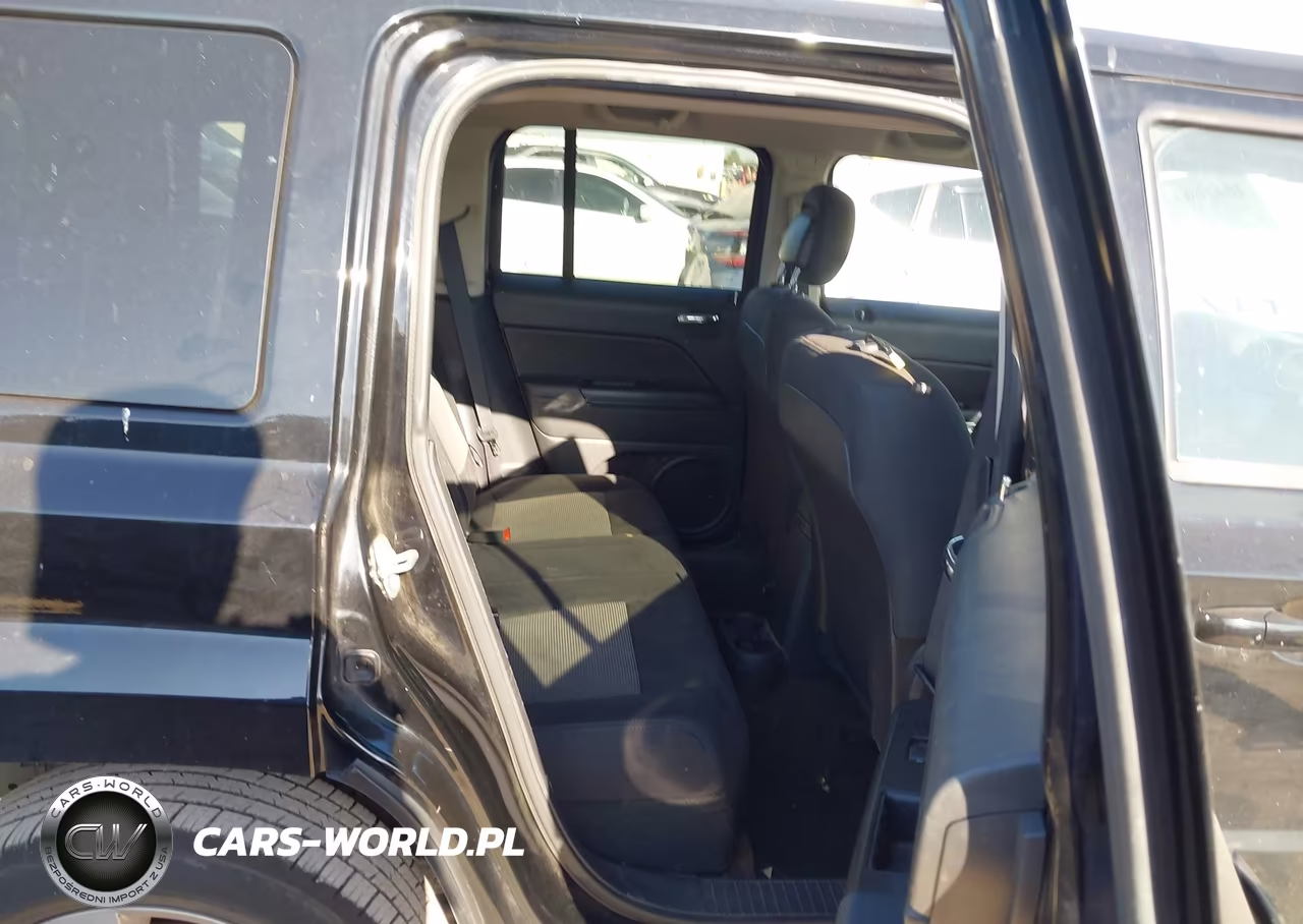 2014 Jeep Patriot Latitude VIN:1C4NJPFB6ED732282 - 8