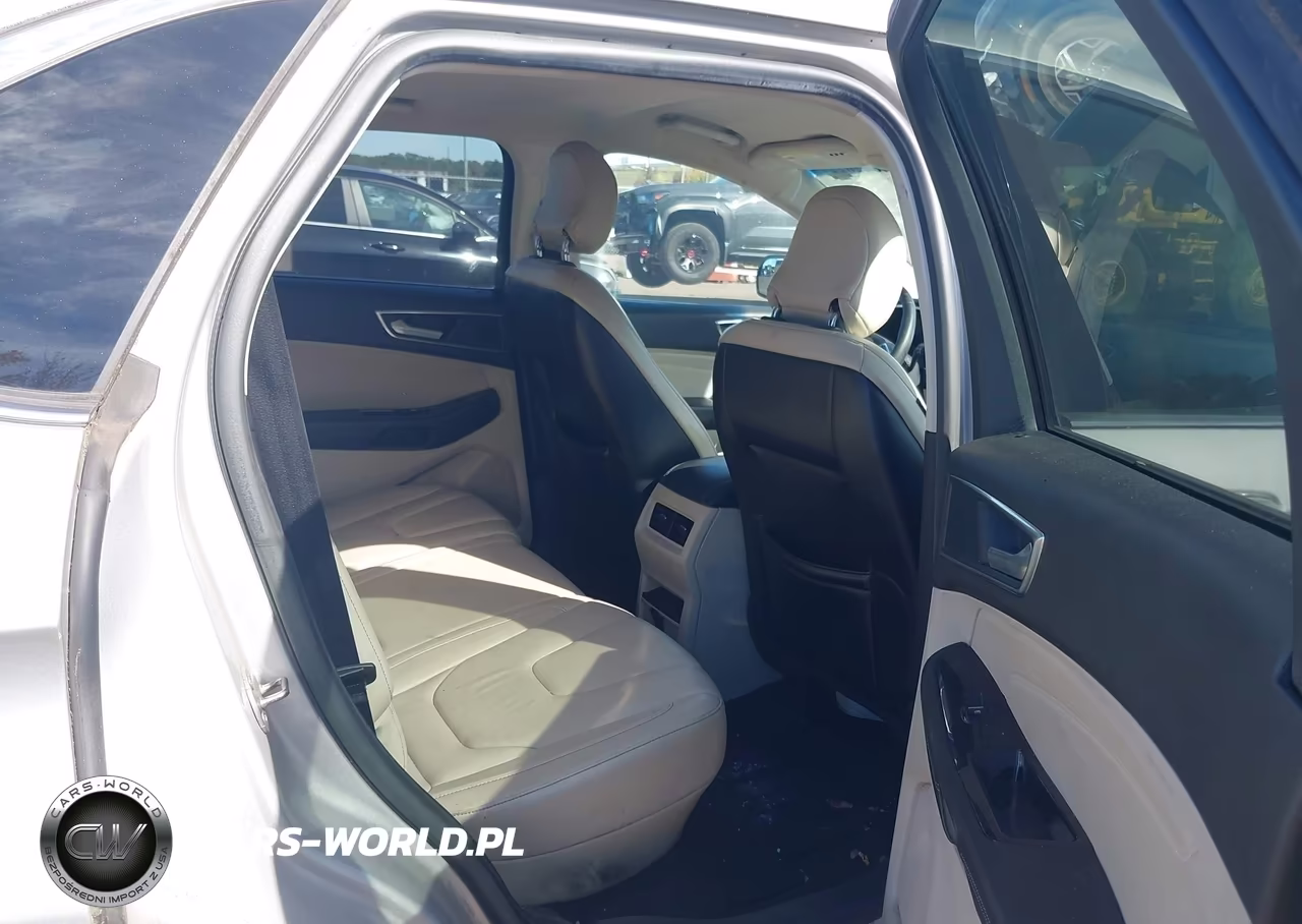 2018 Ford Edge Titanium VIN:2FMPK3K95JBB74258 - 8