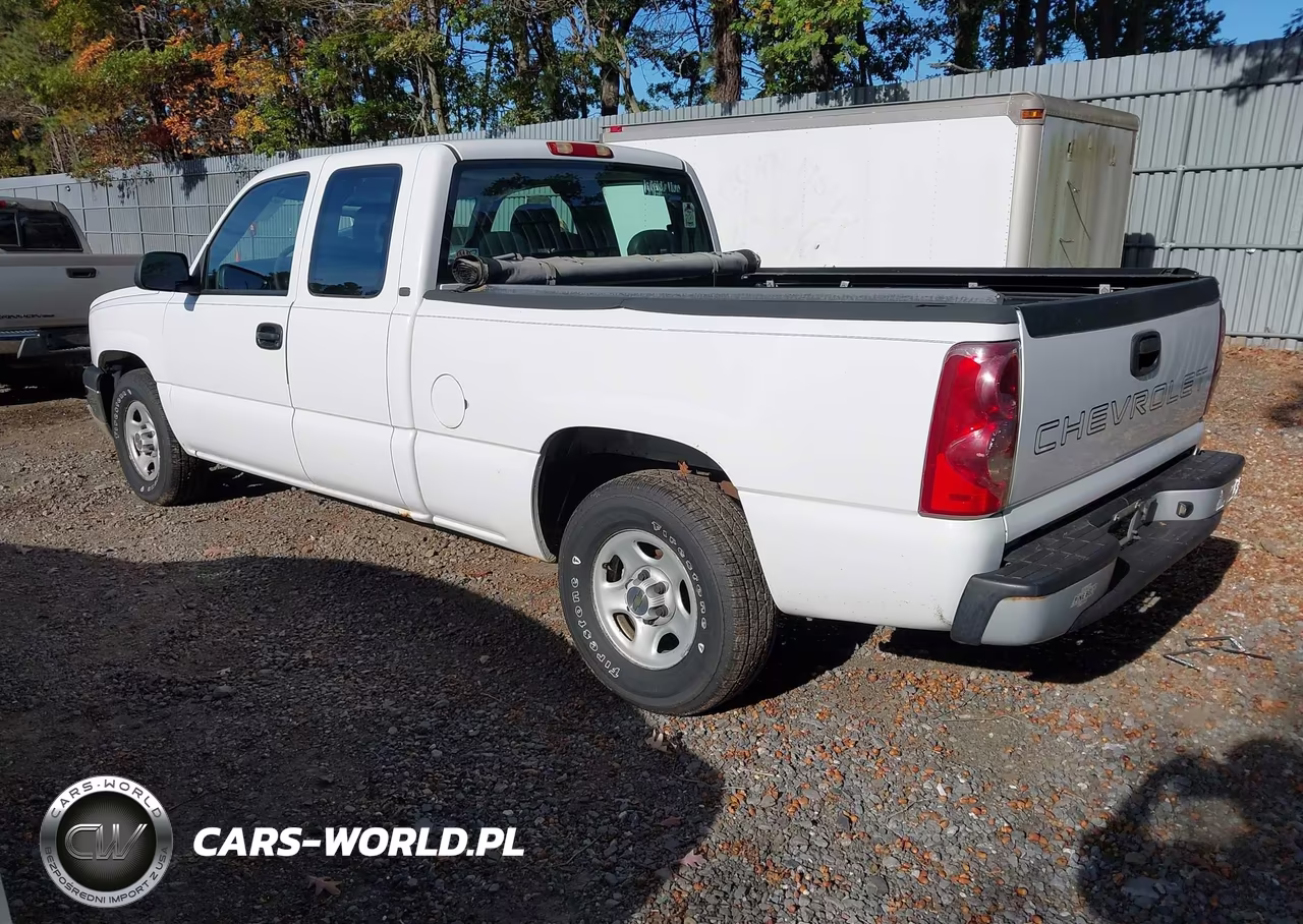 2003 Chevrolet Silverado 1500 Work Truck VIN:1GCEC19X03Z338176 - 3