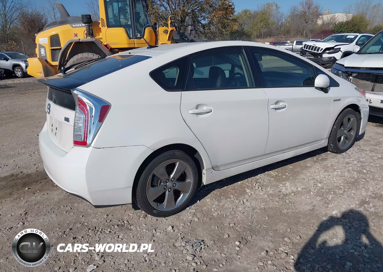 2013 Toyota Prius Three Se VIN:JTDKN3DU9D5609217 - 4