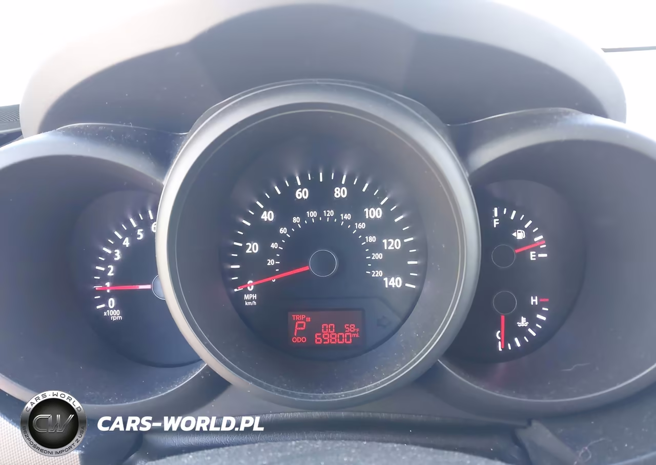 2012 Kia Soul VIN:KNDJT2A5XC7439137 - 7