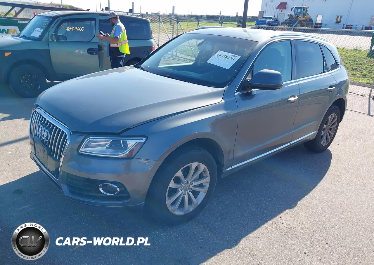 2015 Audi Q5 2.0T Premium VIN:WA1LFAFP9FA049684 - 2