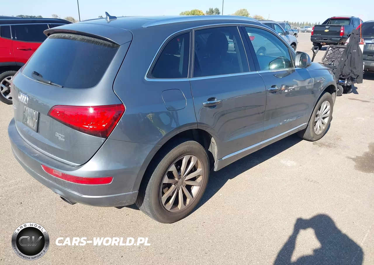 2015 Audi Q5 2.0T Premium VIN:WA1LFAFP9FA049684 - 4
