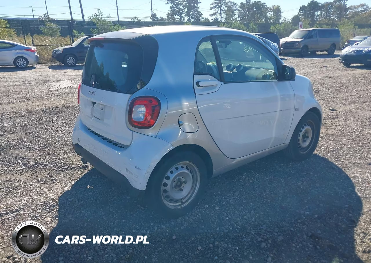 2016 Smart Fortwo Pure VIN:WMEFJ5DA8GK139106 - 4