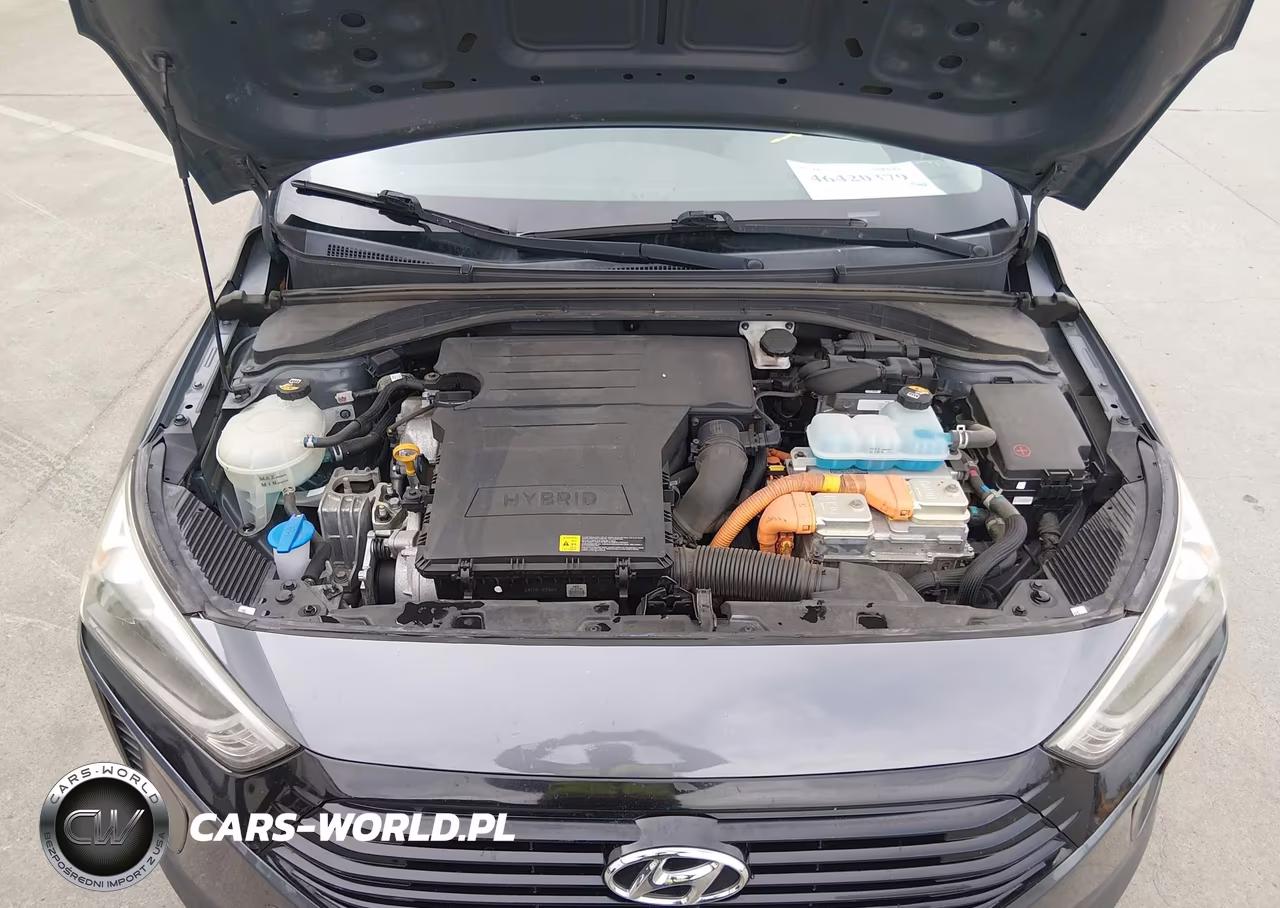 2018 Hyundai Ioniq Hybrid Blue VIN:KMHC65LC2JU100007 - 10