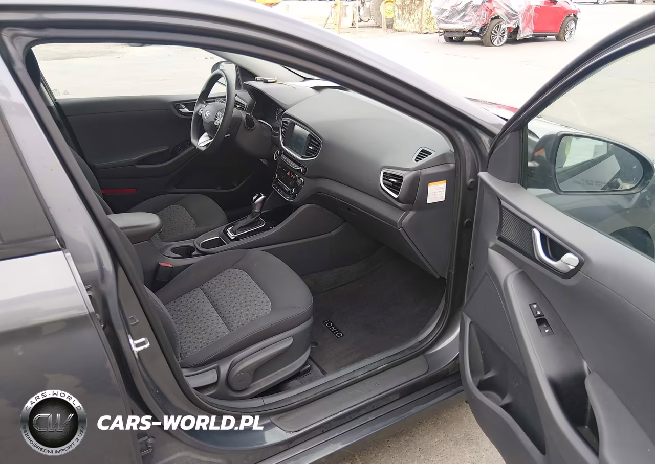 2018 Hyundai Ioniq Hybrid Blue VIN:KMHC65LC2JU100007 - 5