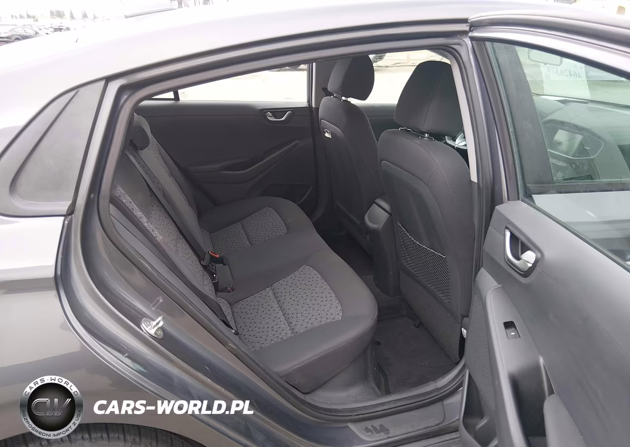 2018 Hyundai Ioniq Hybrid Blue VIN:KMHC65LC2JU100007 - 8