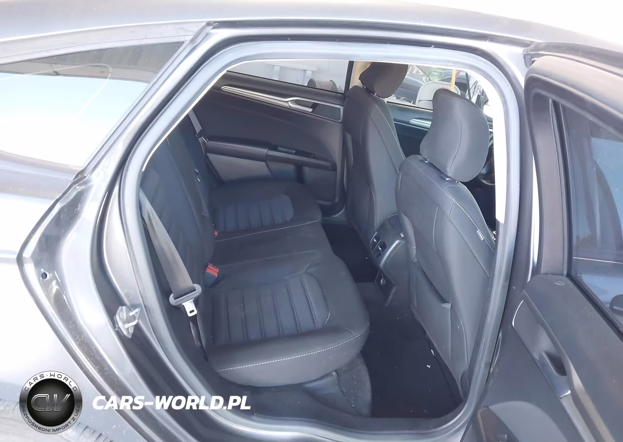 2017 Ford Fusion Se VIN:3FA6P0HD8HR366108 - 8