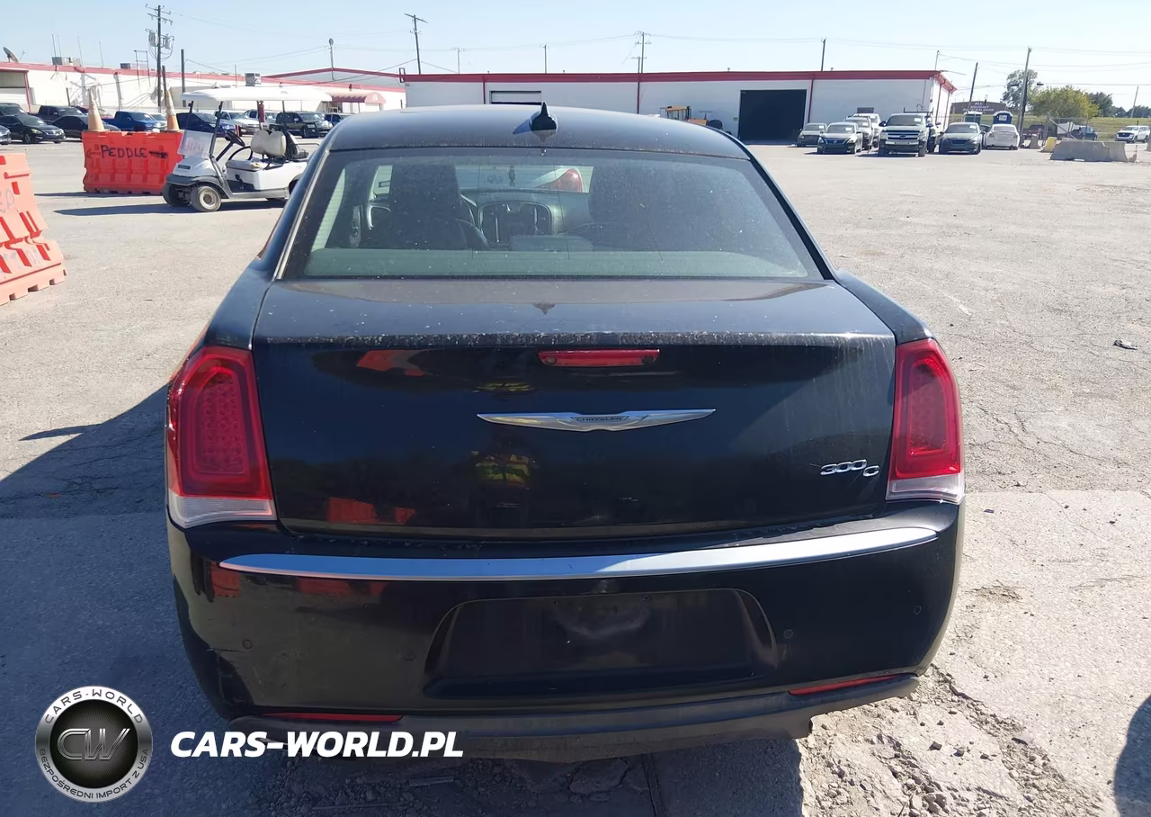 2016 Chrysler 300 300C Platinum VIN:2C3CCAPT7GH306553 - 16