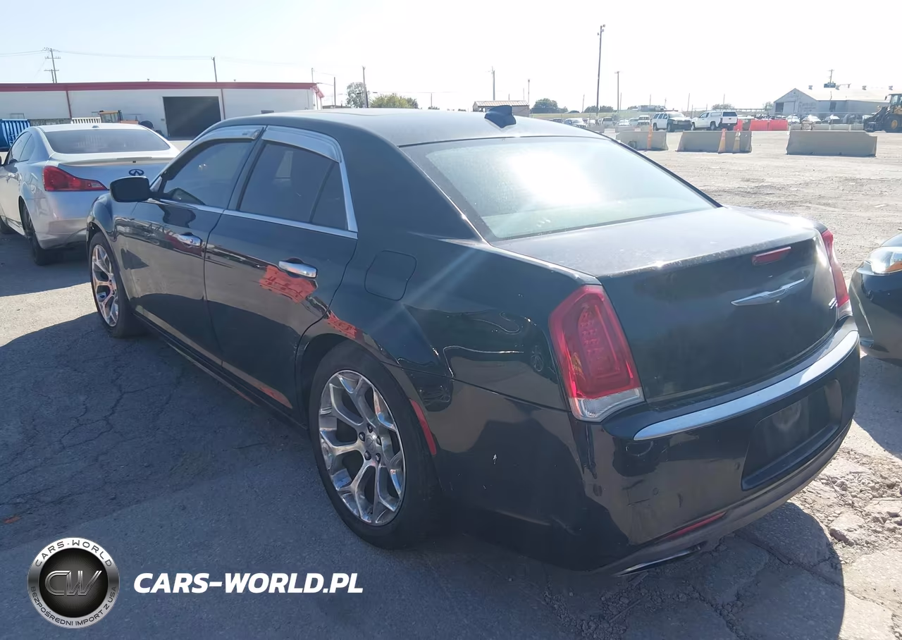 2016 Chrysler 300 300C Platinum VIN:2C3CCAPT7GH306553 - 3