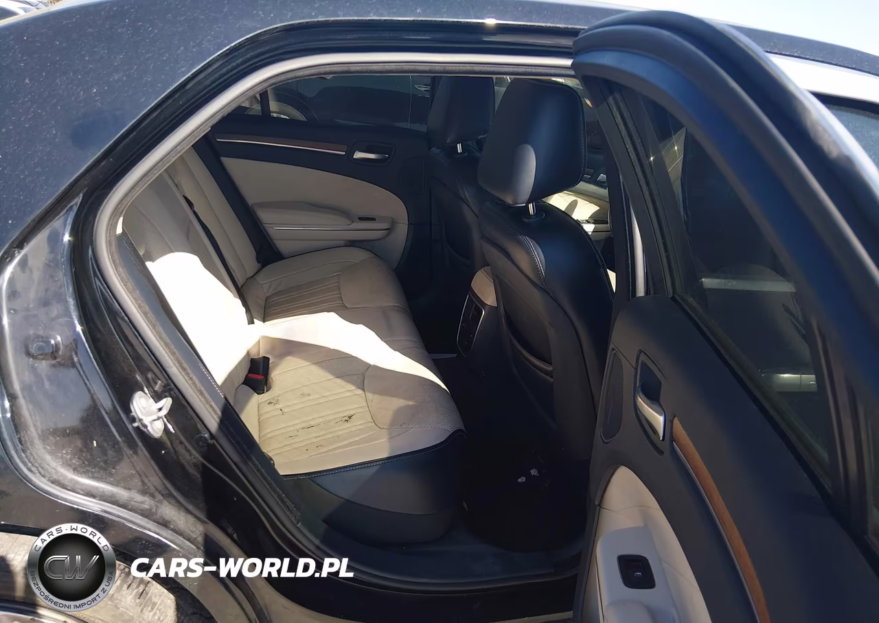 2016 Chrysler 300 300C Platinum VIN:2C3CCAPT7GH306553 - 8