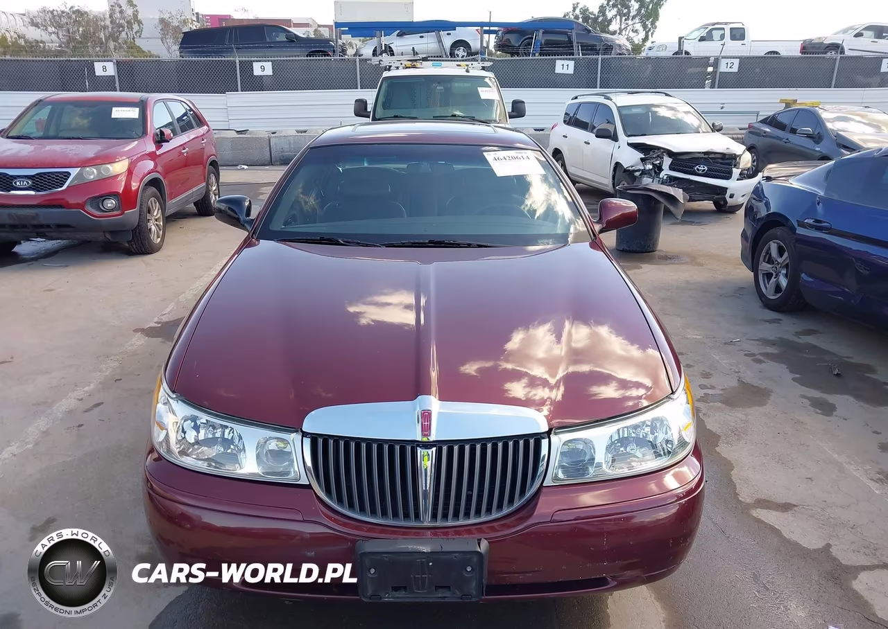 2002 Lincoln Town Car Signature VIN:1LNHM82W32Y604973 - 6