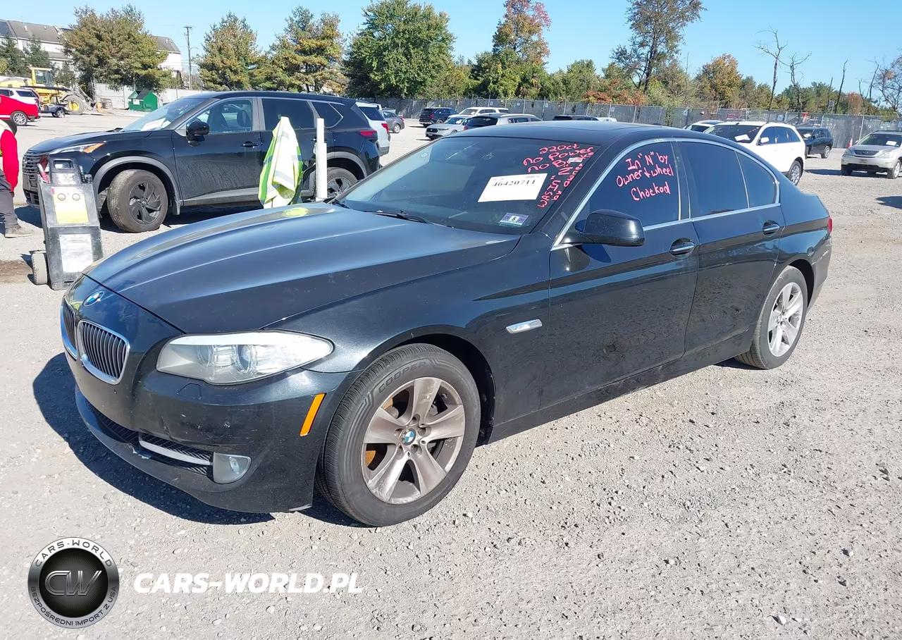 2013 BMW 528I xDrive VIN:WBAXH5C56DD112700 - 2