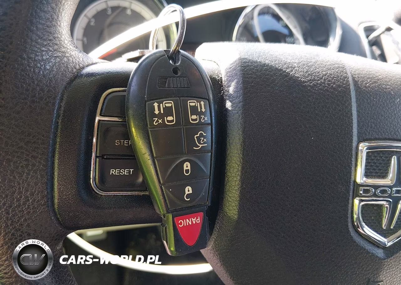 2013 Dodge Grand Caravan Sxt VIN:2C4RDGCG2DR611706 - 11