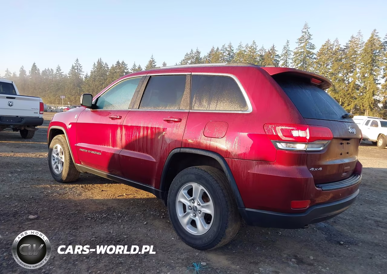 2017 Jeep Grand Cherokee Laredo 4X4 VIN:1C4RJFAG9HC908640 - 3