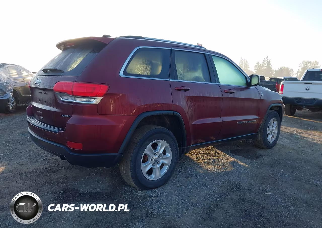 2017 Jeep Grand Cherokee Laredo 4X4 VIN:1C4RJFAG9HC908640 - 4