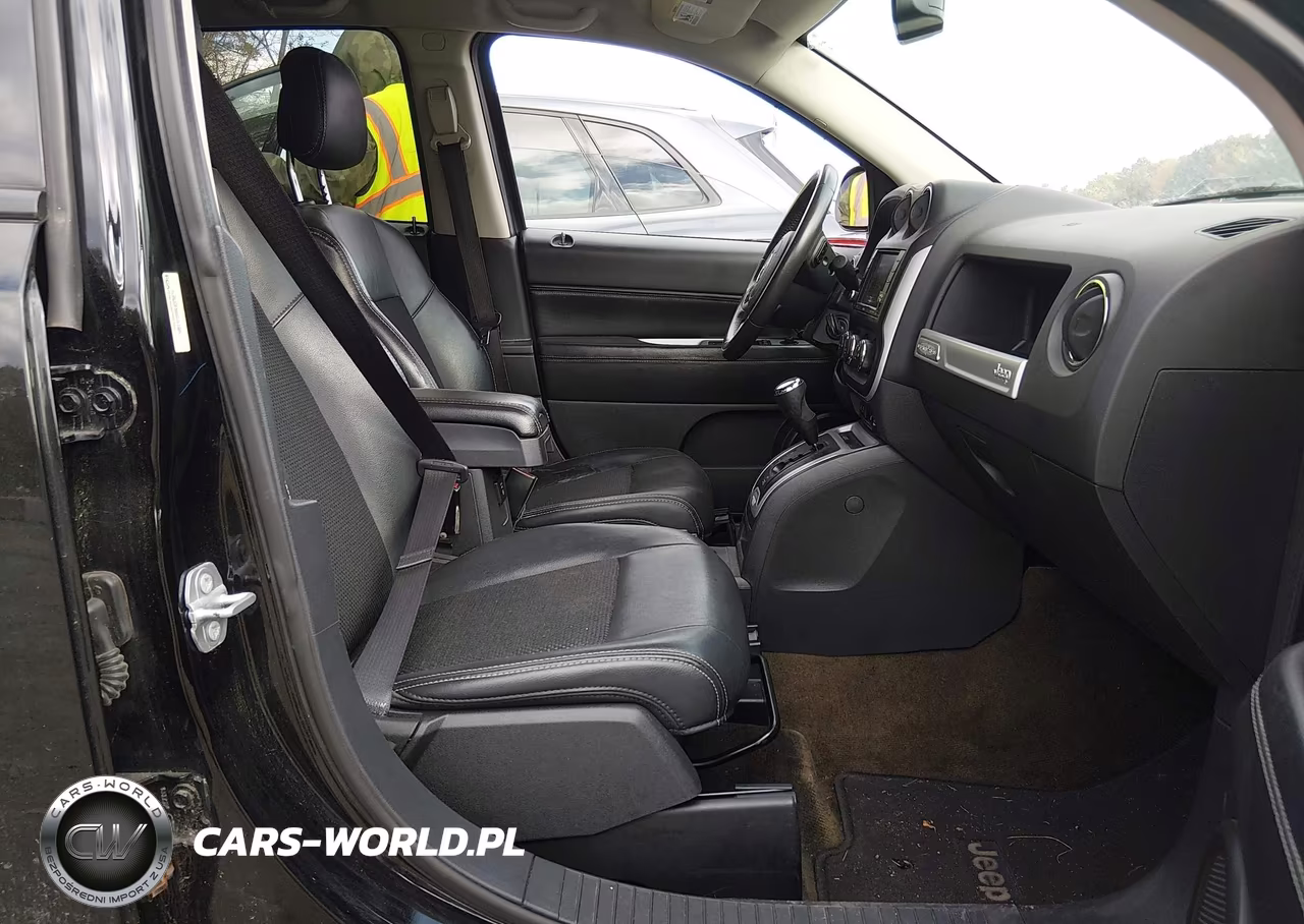2016 Jeep Compass Latitude VIN:1C4NJDEB6GD751465 - 5