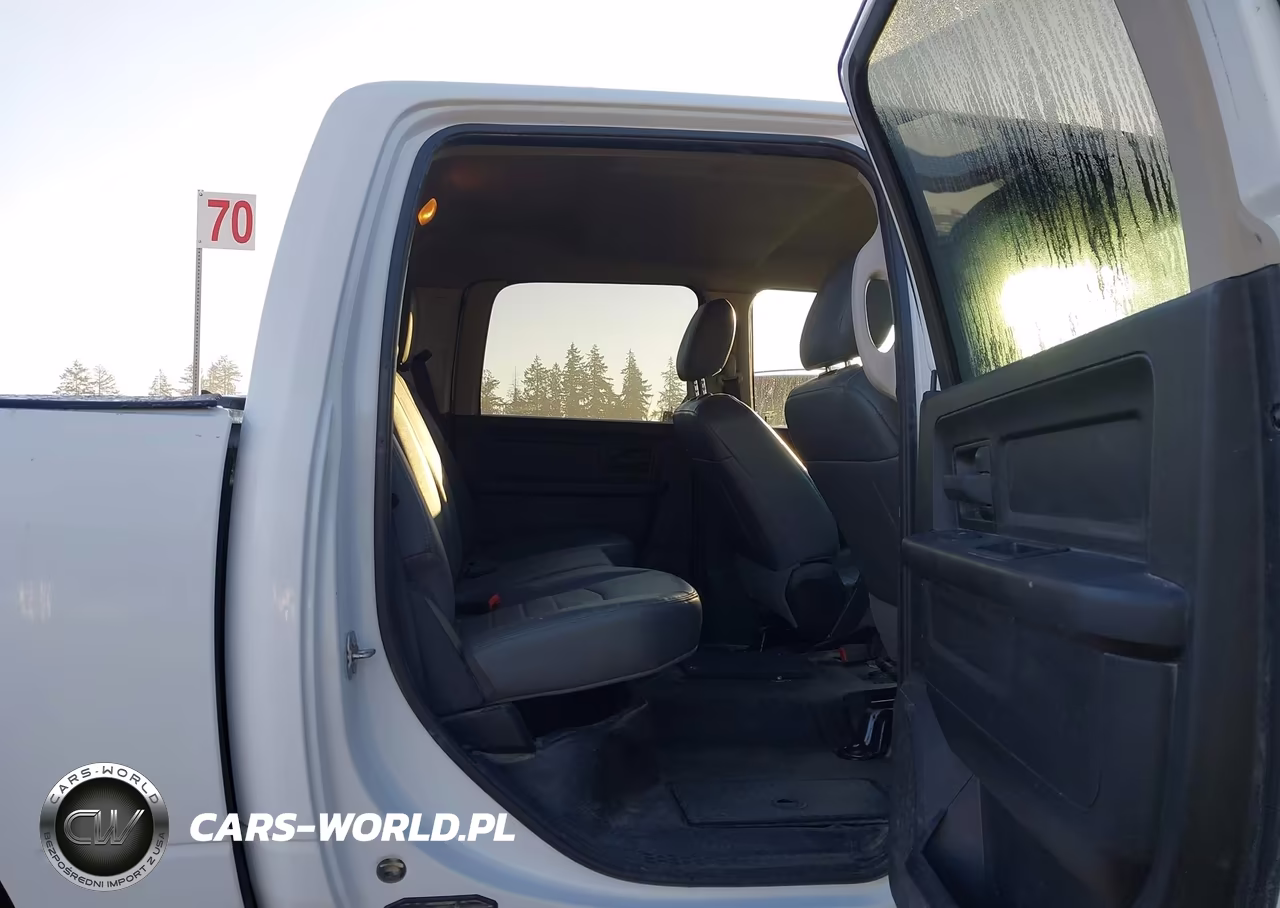 2018 Ram 1500 Tradesman 4X4 5'7 Box VIN:1C6RR7KG3JS300483 - 8