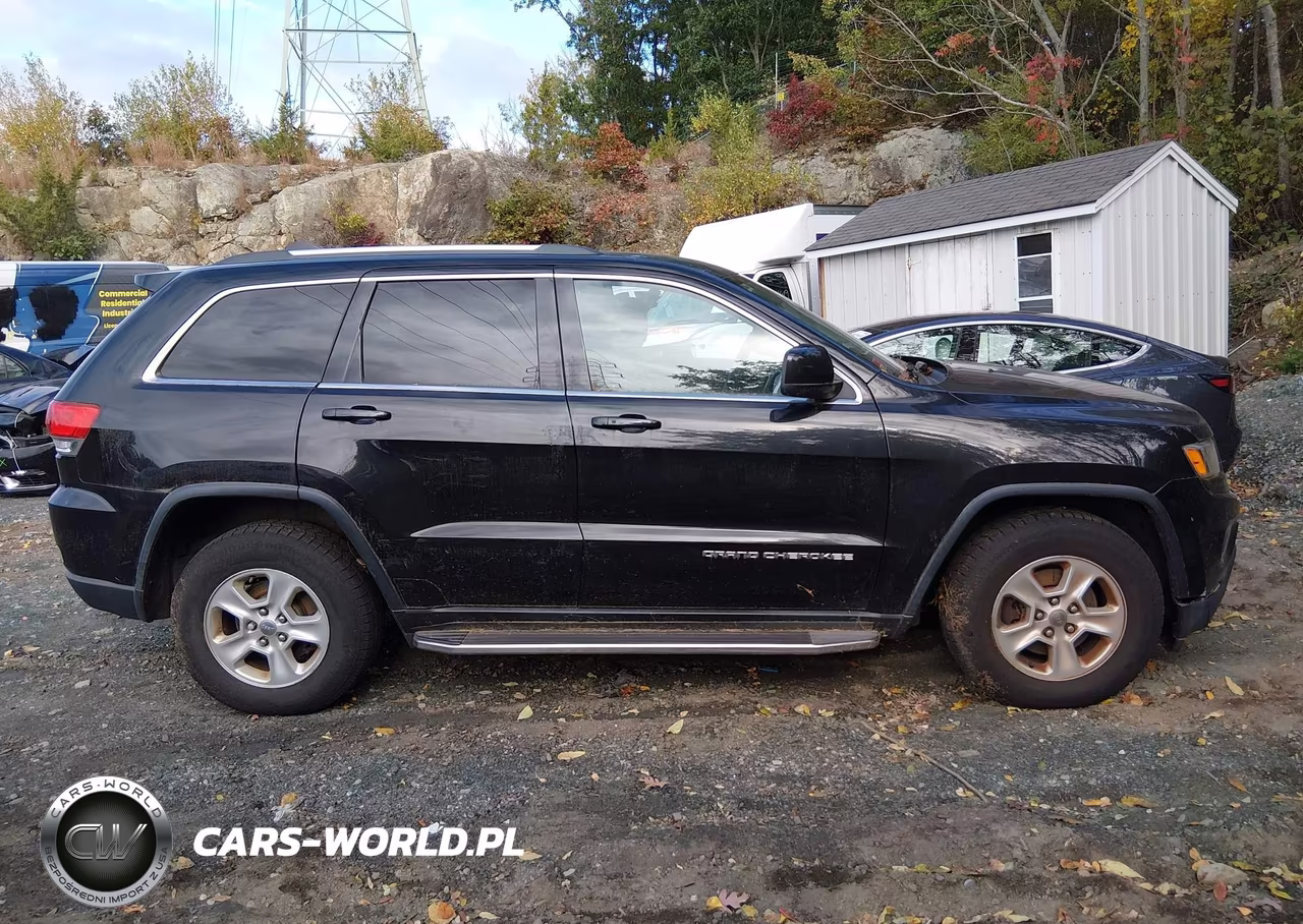 2014 Jeep Grand Cherokee Laredo VIN:1C4RJFAG8EC414975 - 13