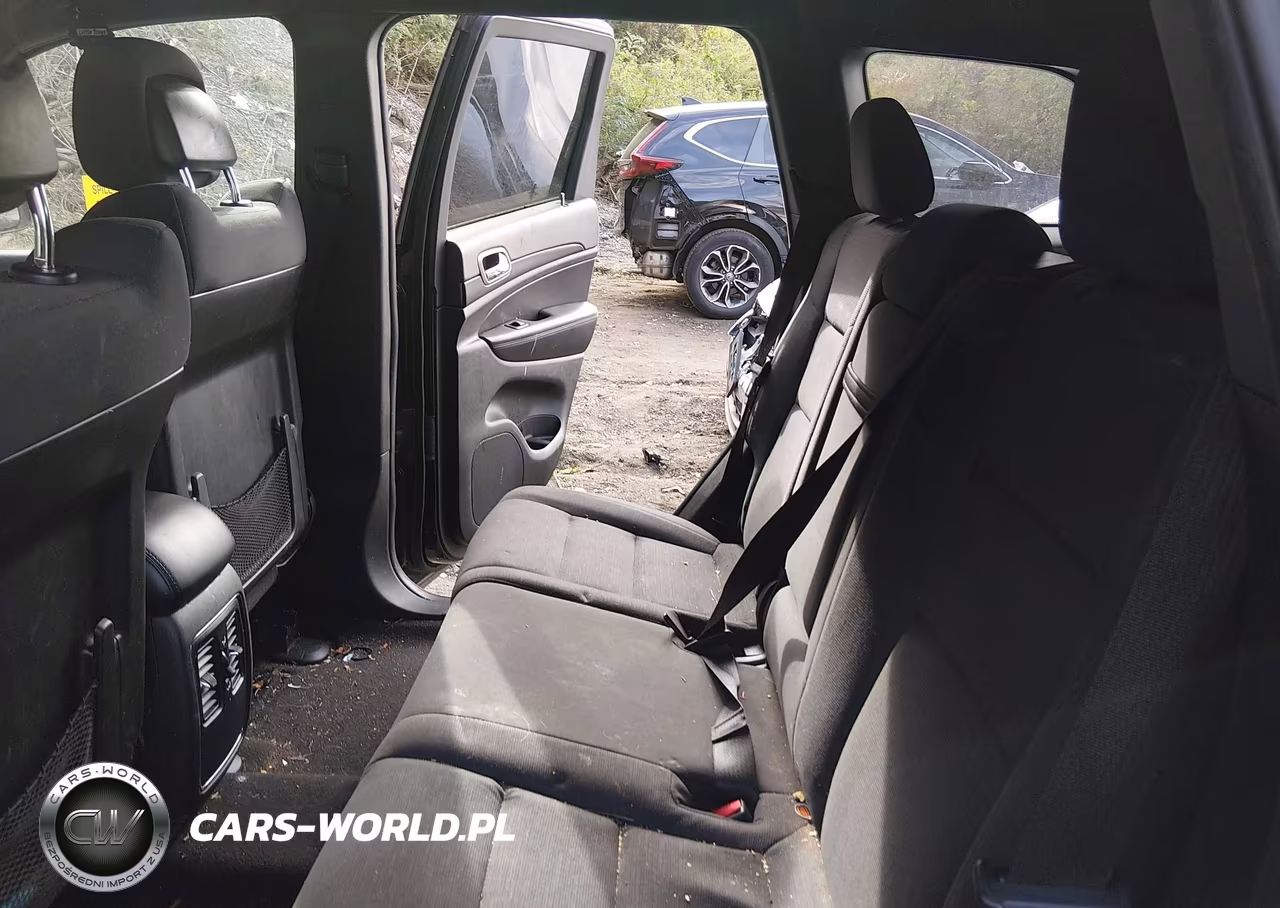 2014 Jeep Grand Cherokee Laredo VIN:1C4RJFAG8EC414975 - 8