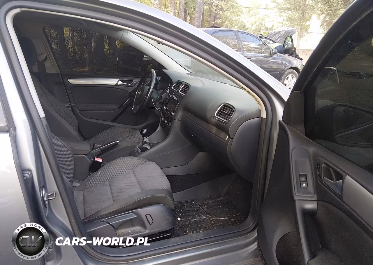 2013 Volkswagen Golf 2.0L Tdi 4-Door VIN:WVWNM7AJ9DW016484 - 5