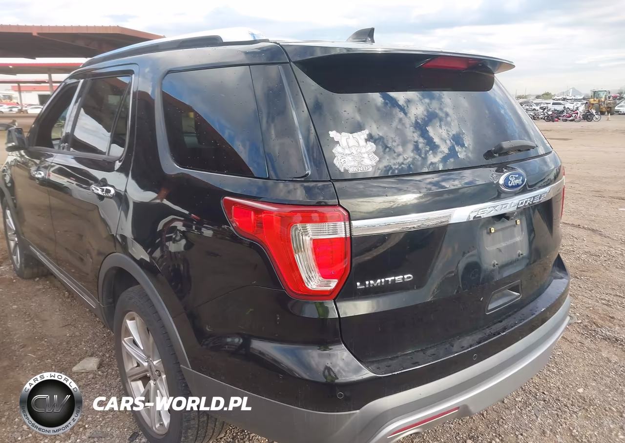 2017 Ford Explorer Limited VIN:1FM5K7F82HGC34015 - 3