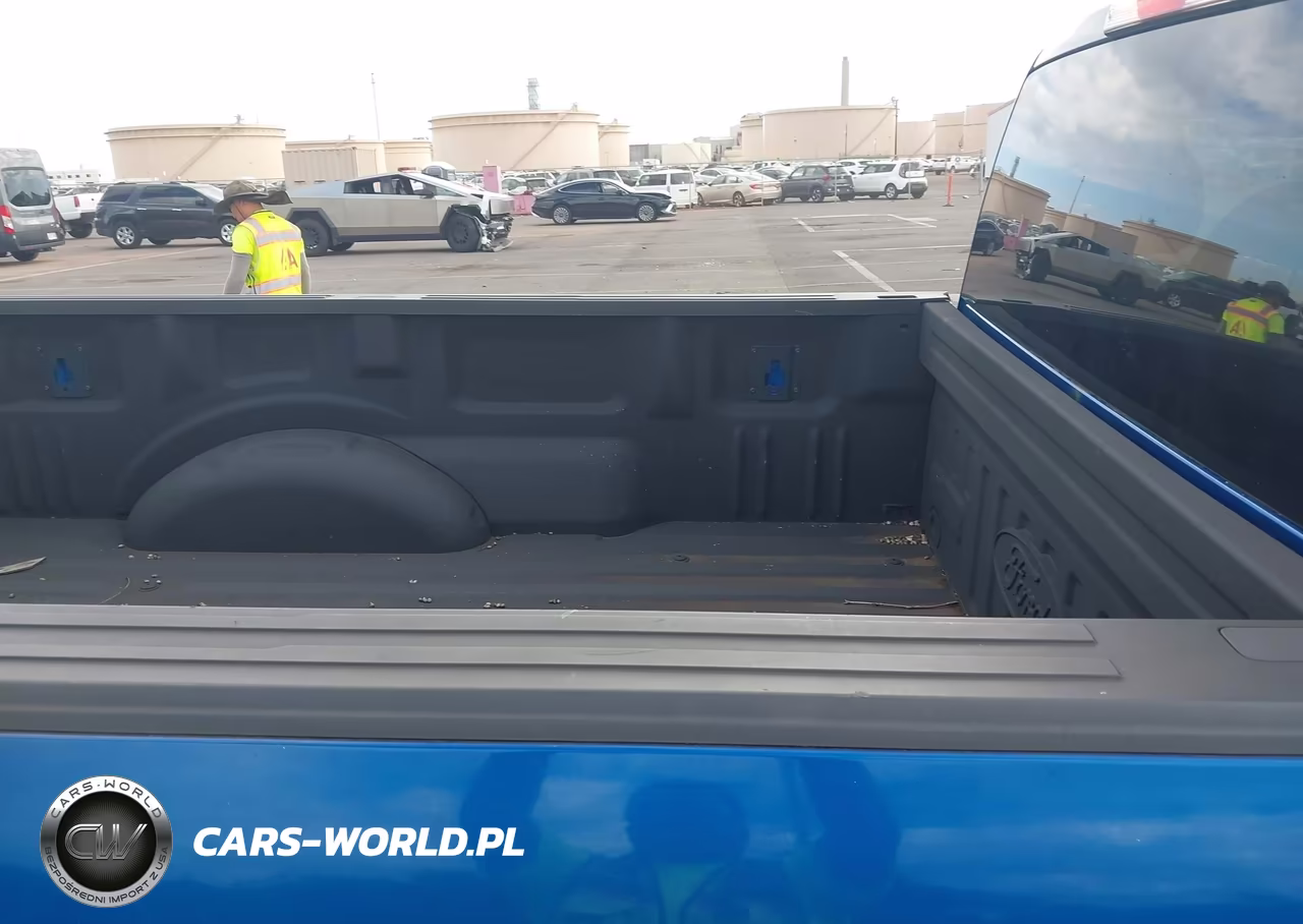 2018 Ford F-150 Xl VIN:1FTMF1EB2JKE82864 - 8