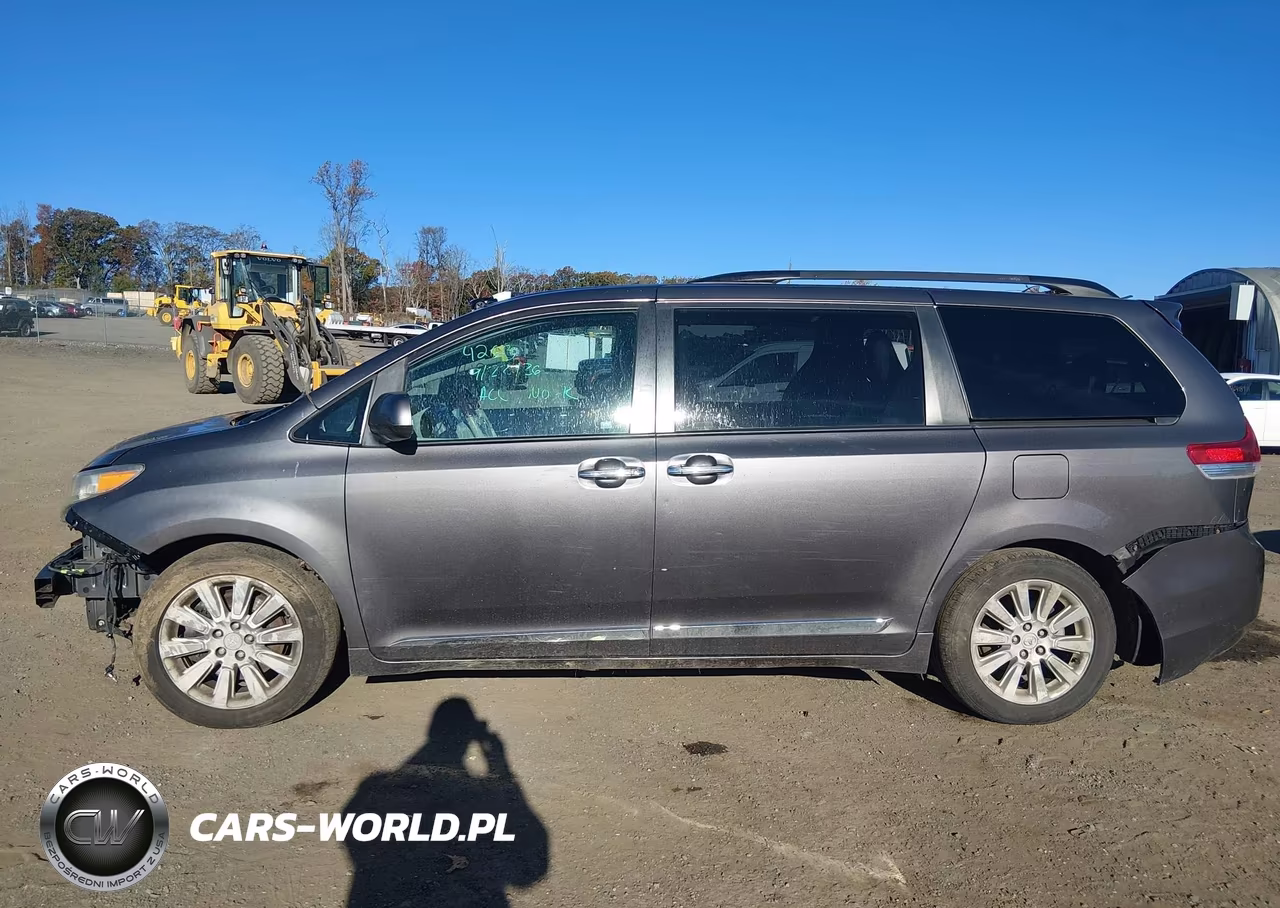 2011 Toyota Sienna Limited VIN:5TDDK3DC0BS024204 - 15