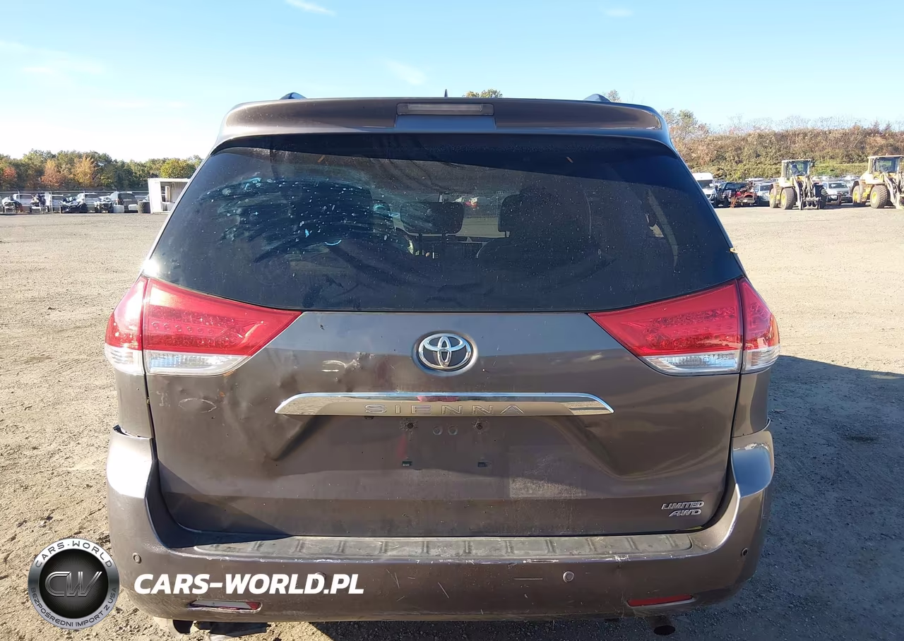 2011 Toyota Sienna Limited VIN:5TDDK3DC0BS024204 - 17
