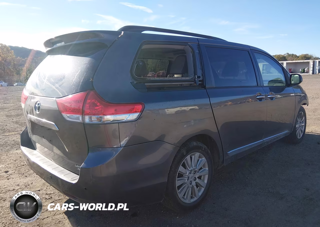2011 Toyota Sienna Limited VIN:5TDDK3DC0BS024204 - 4