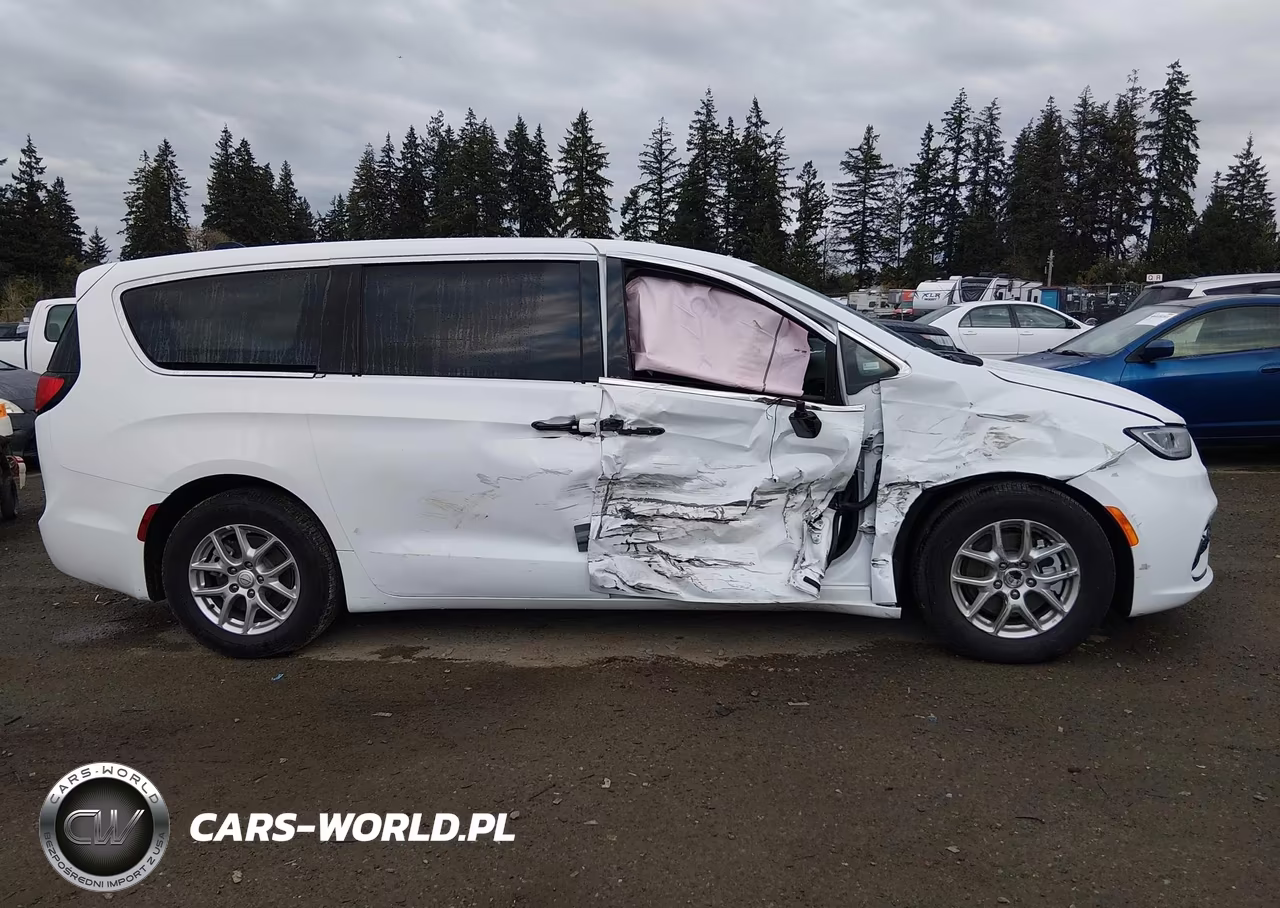 2026 Chrysler Pacifica Select VIN:2C4RC1BG8TR273034 - 14