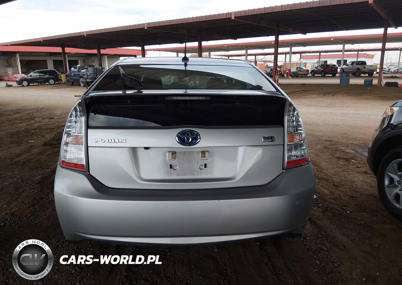 2011 Toyota Prius Three VIN:JTDKN3DU9B5325812 - 16